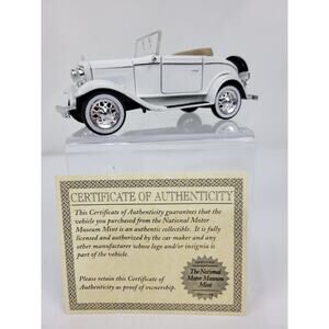 National Motor Museum Mint ARKO Ford 1932 Model 18 V-8 Cabriolet White 1:32